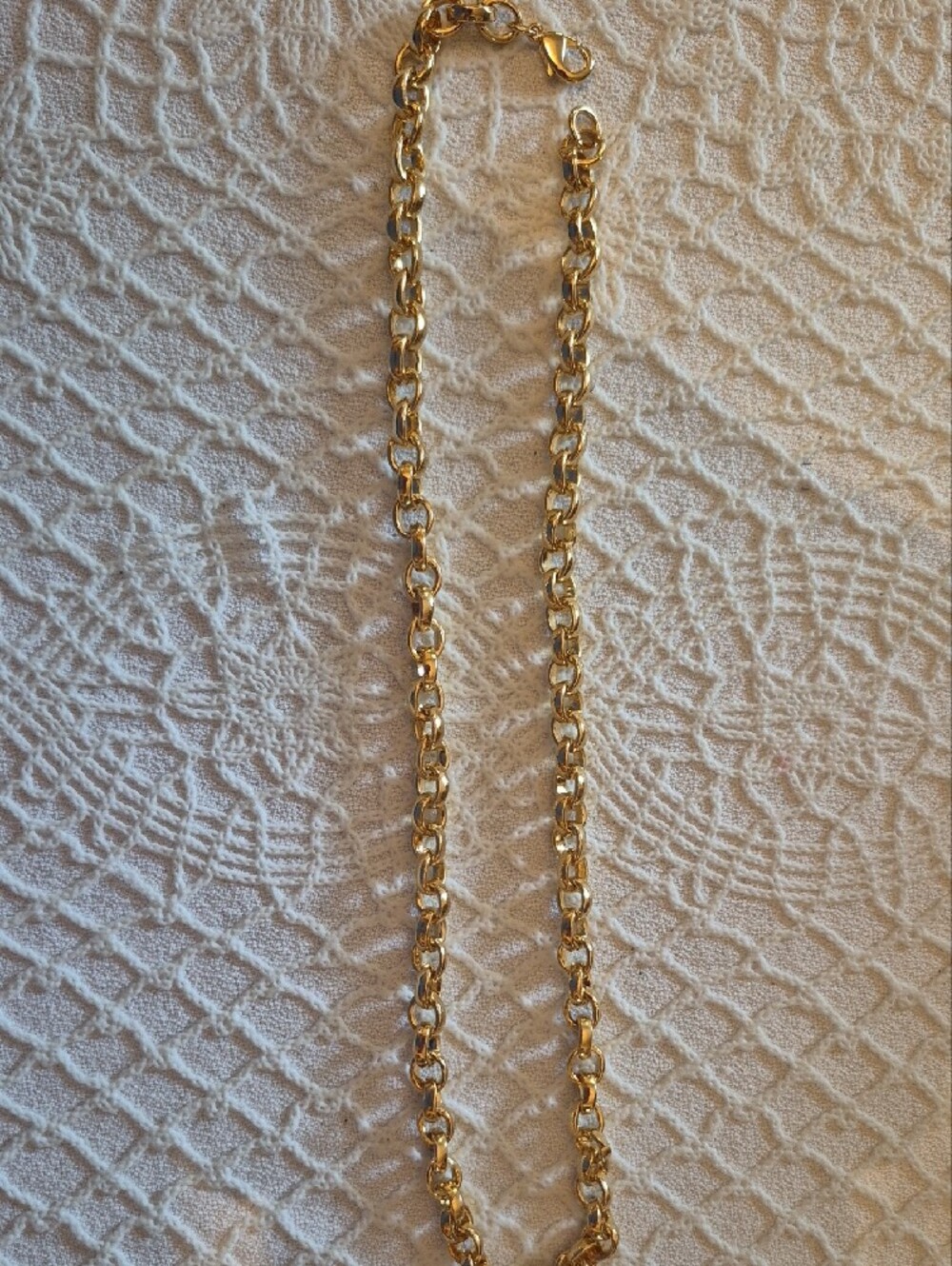 Gold Chain Link Necklace - Women's Jewelry - Picture 4 of 4